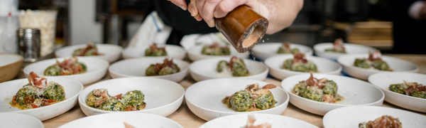 Gloves vs. Bare Hands: What Science Really Says About Food Safety